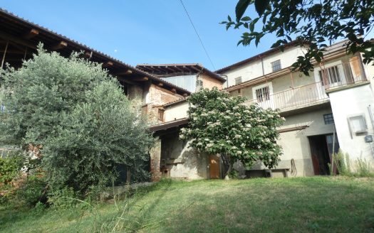 Affascinante stabile d’epoca del 1700 con giardino privato