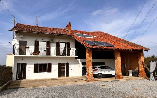 Casa indipendente a  15 km da Centro Carrù